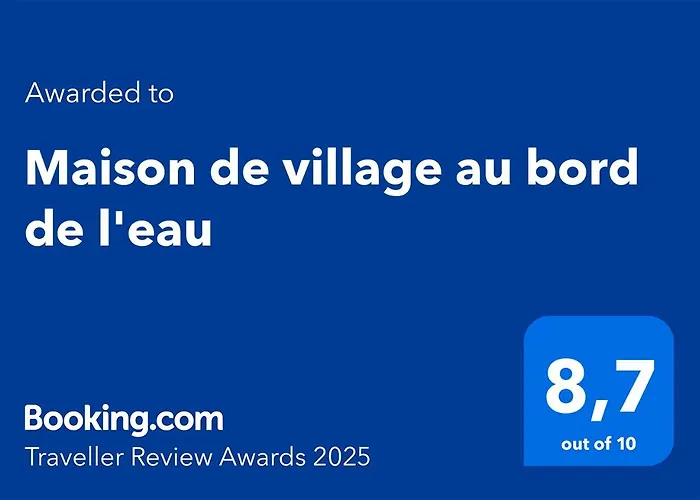 Maison De Village Au Bord De L\'Eau
